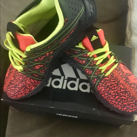 23% descuento adidas zapatos Boys tamaño 4 nueva con etiqueta poshmark de tenis 23% descuento adidas zapatos Boys tamaño 4 nueva etiqueta con etiqueta nueva poshmark de tenis 2027a4